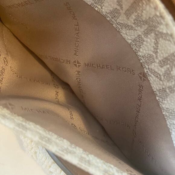 Michael Kors Crossbody Clutch Bag Initial Jet Set New with Tags NWT - Picture 9 of 16